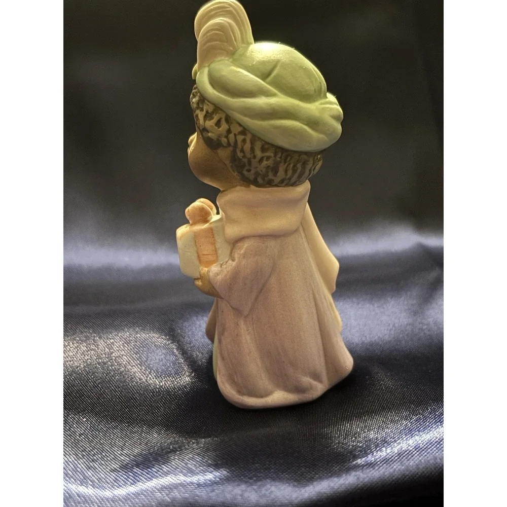 Vintage 1986 Avon Heavenly Blessings Nativity Balthasar Porcelain Figurine [A1]